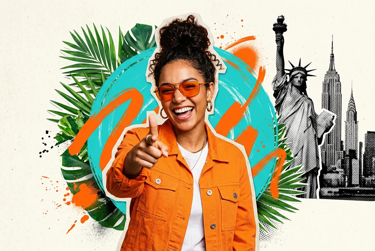 Emprendedora latina sonriendo y señalando, con la Estatua de la Libertad y Nueva York de fondo